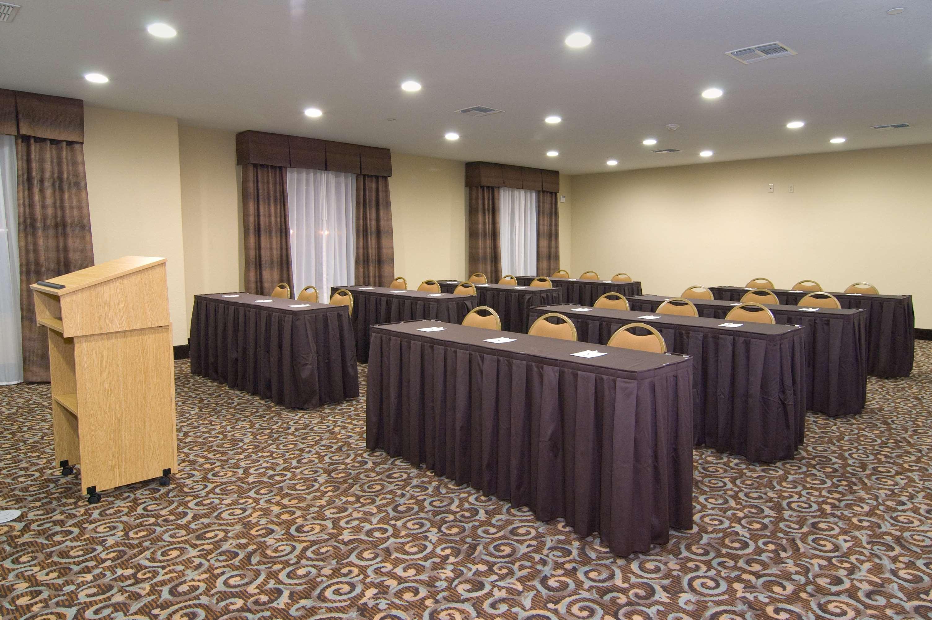 Best Western Bastrop Pines Inn Екстериор снимка