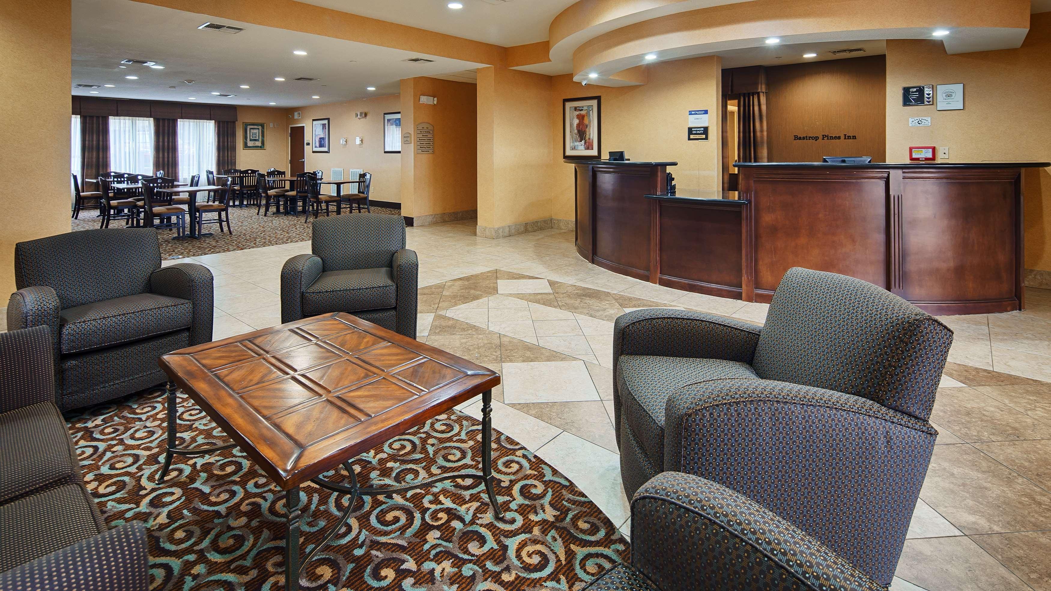 Best Western Bastrop Pines Inn Екстериор снимка
