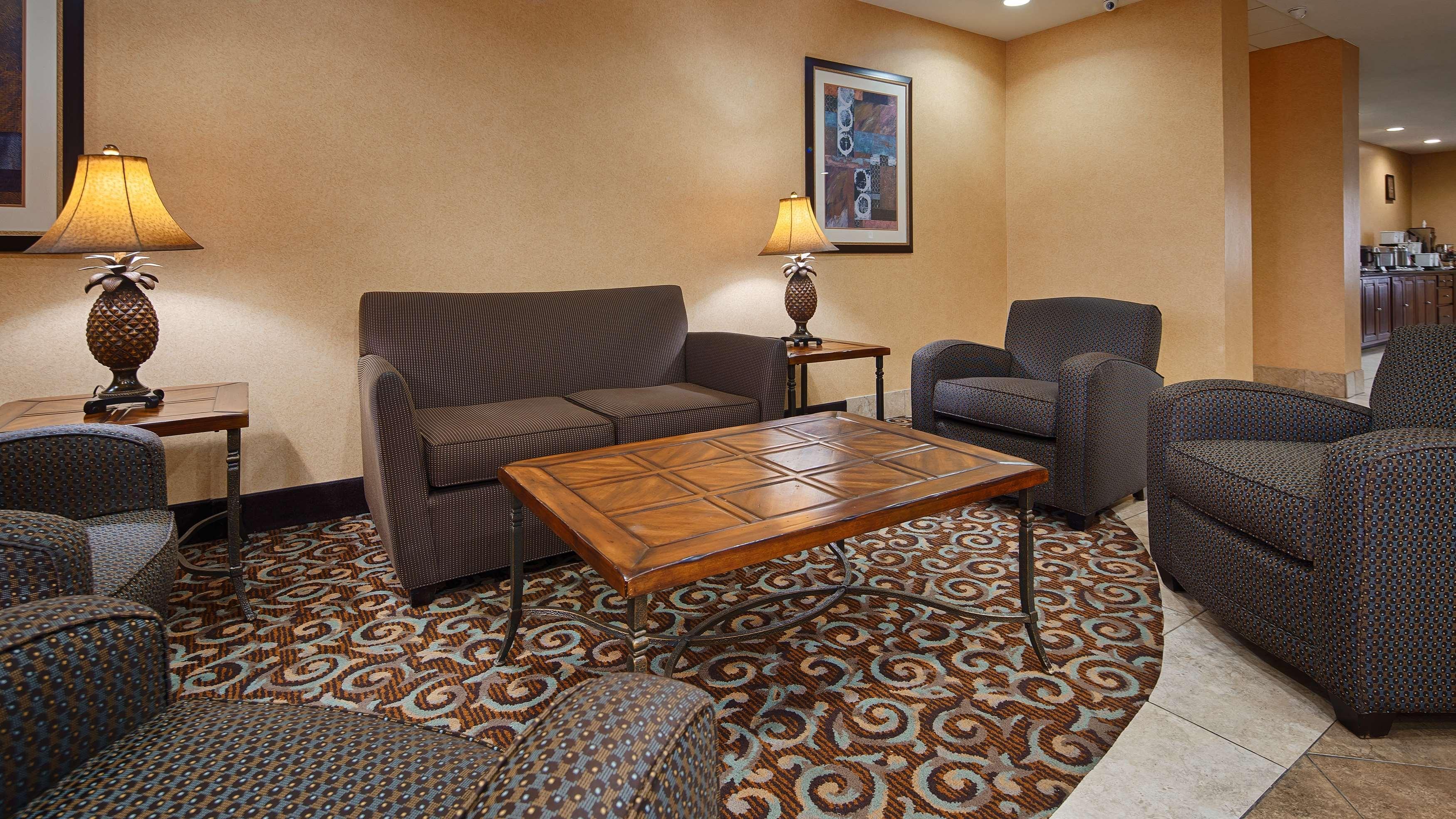 Best Western Bastrop Pines Inn Екстериор снимка