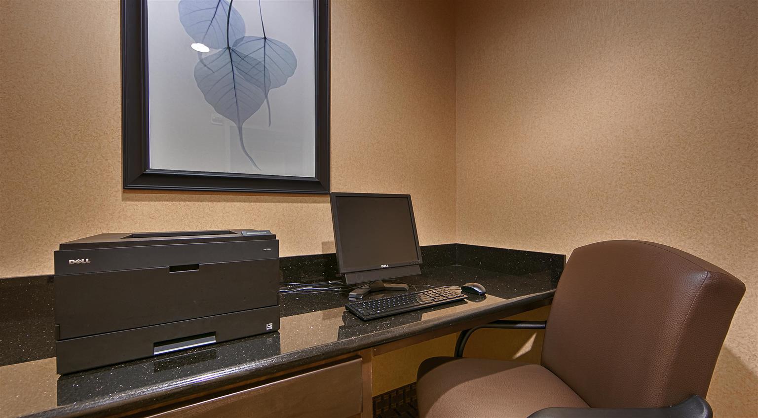 Best Western Bastrop Pines Inn Екстериор снимка