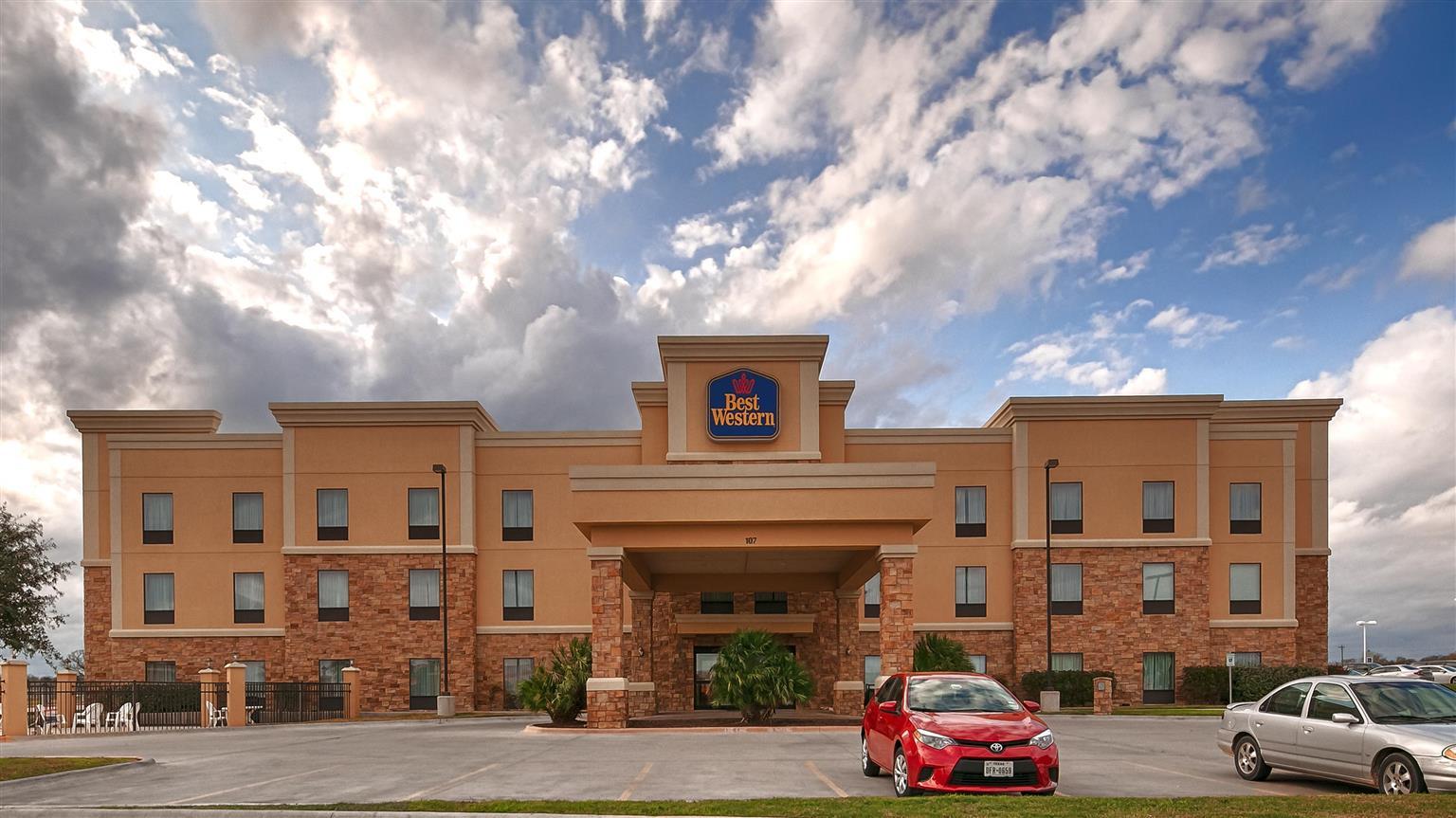 Best Western Bastrop Pines Inn Екстериор снимка
