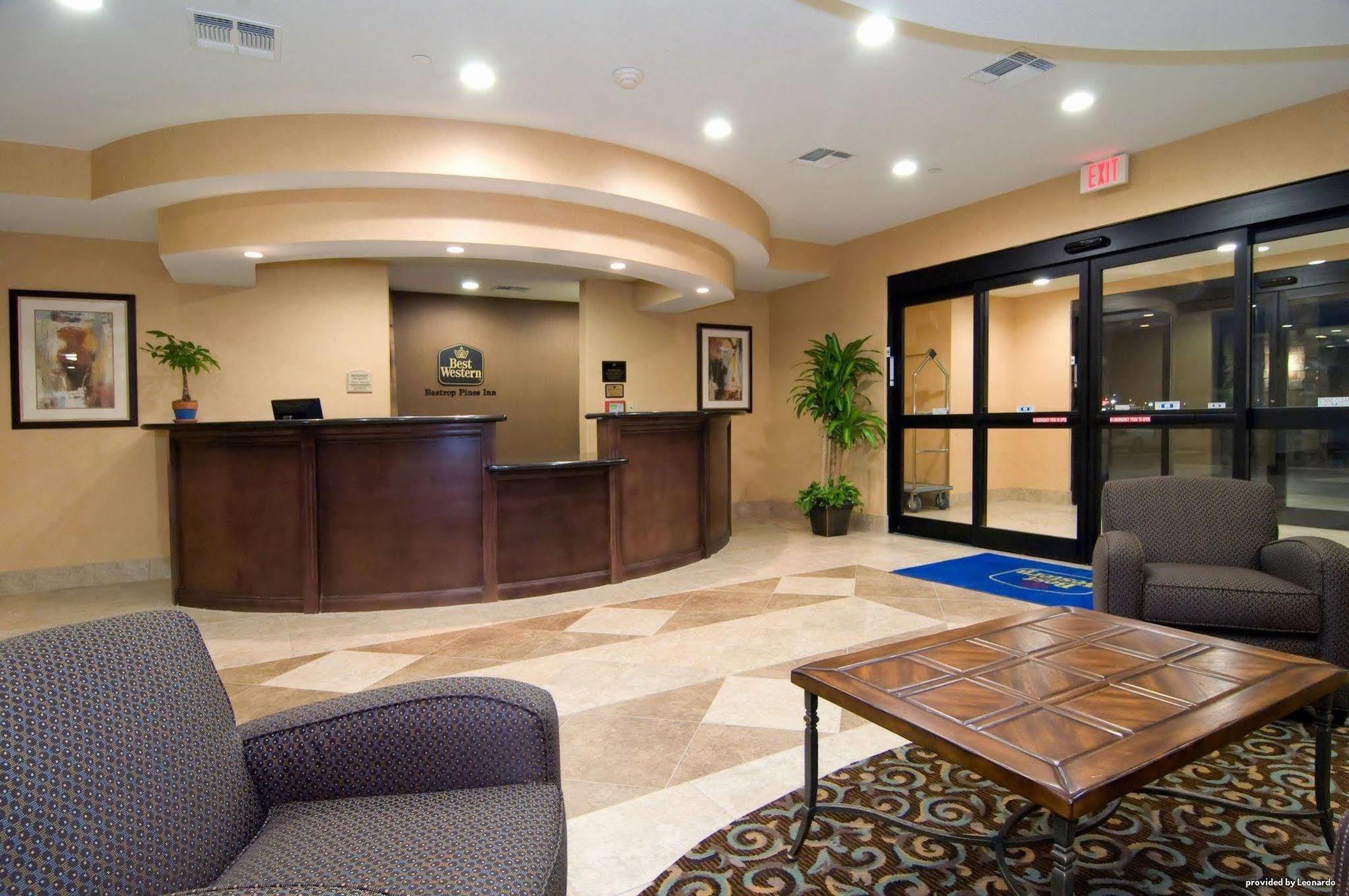 Best Western Bastrop Pines Inn Екстериор снимка