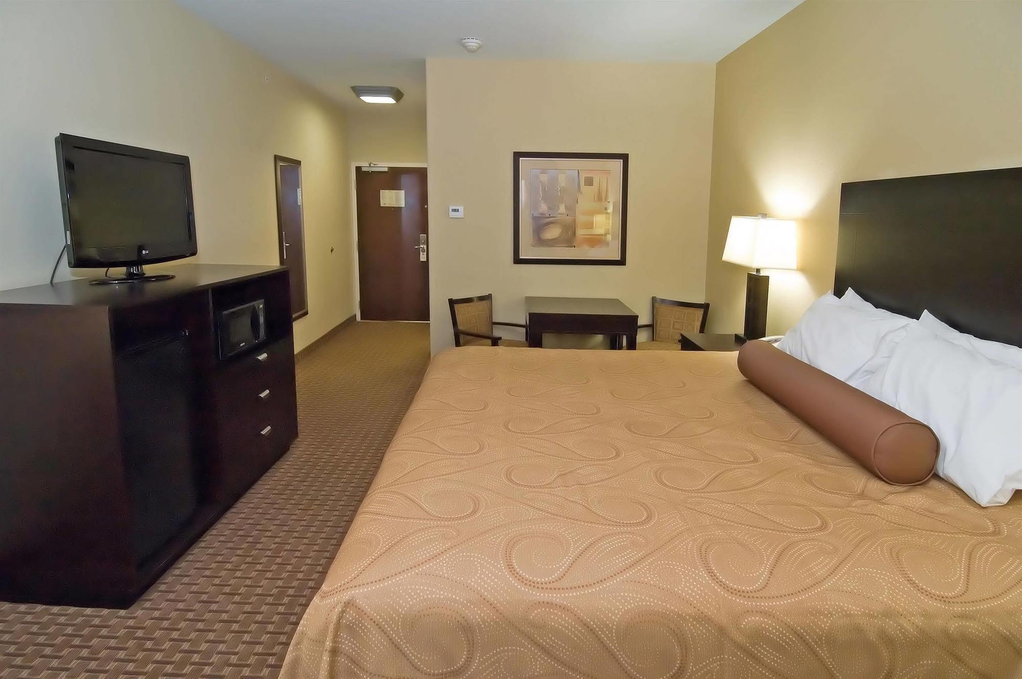 Best Western Bastrop Pines Inn Стая снимка