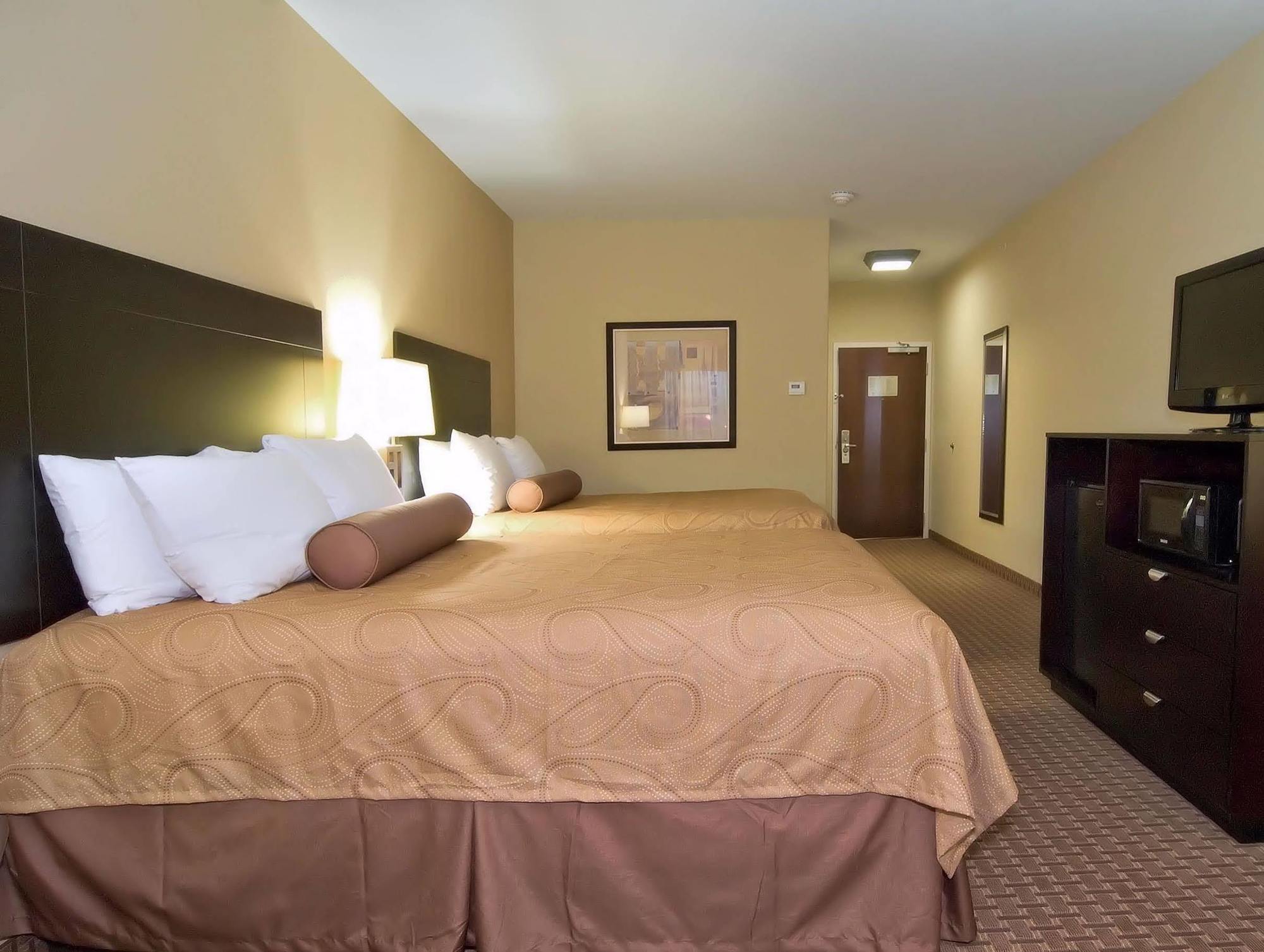 Best Western Bastrop Pines Inn Екстериор снимка