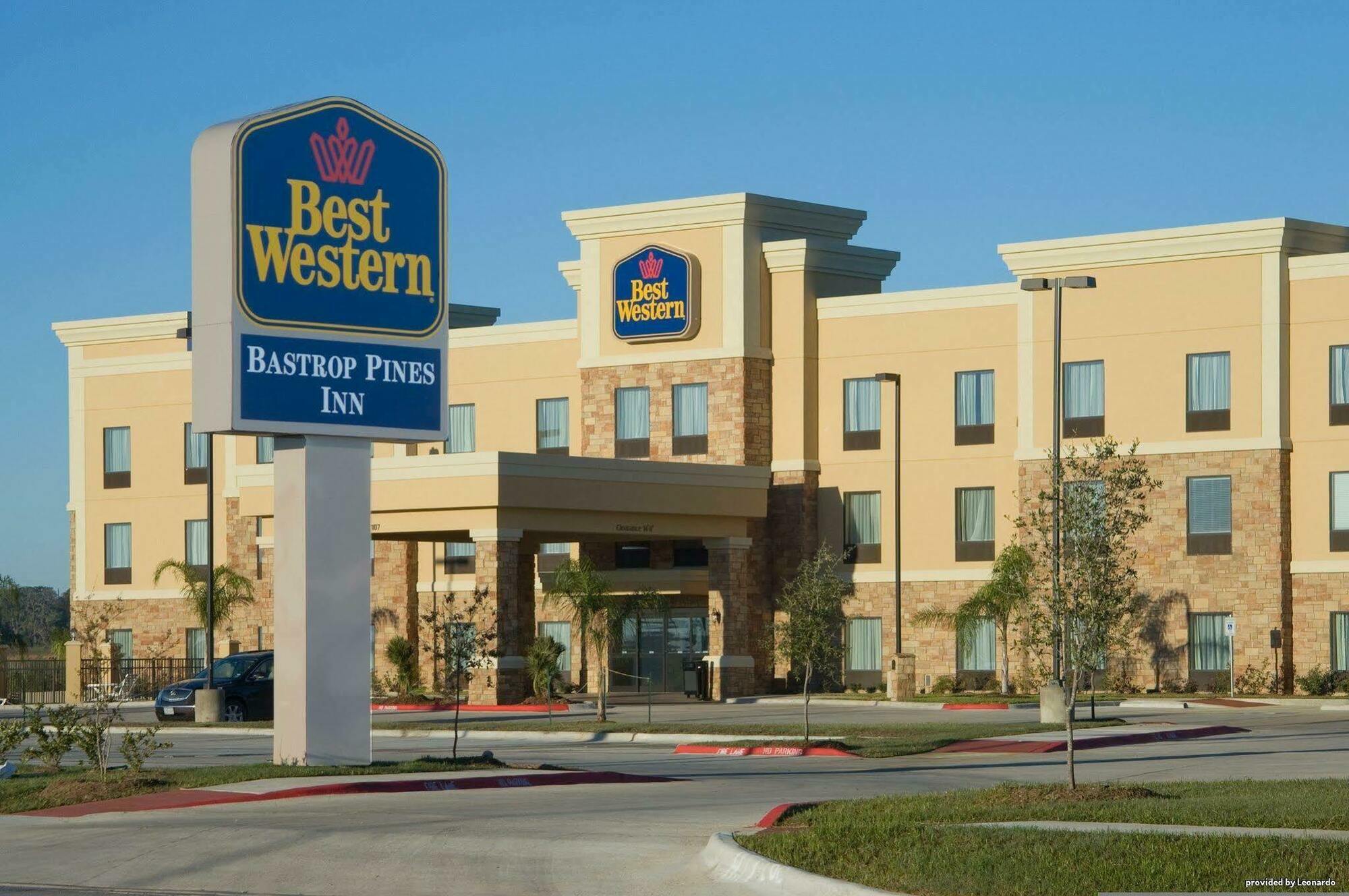 Best Western Bastrop Pines Inn Екстериор снимка